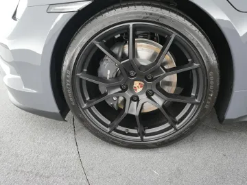 Car image 37