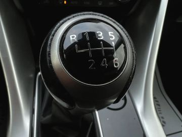 Car image 28