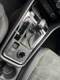 Car image 33