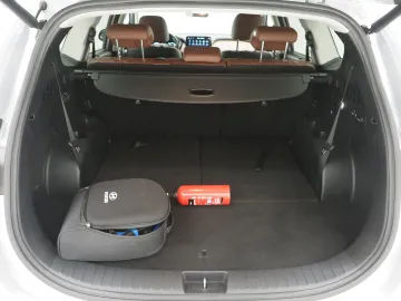 Car image 47