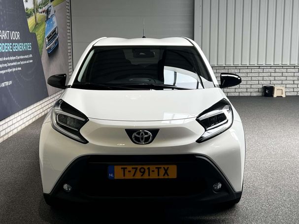 Toyota Aygo X 1.0 VVT-i 53 kW image number 3