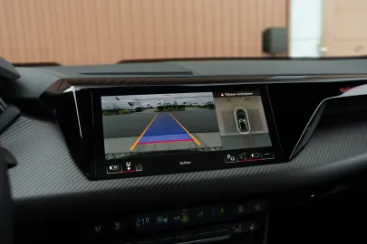 Car image 38