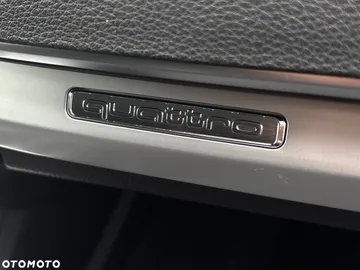 Car image 34