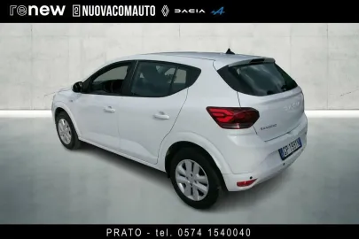 Car image 4