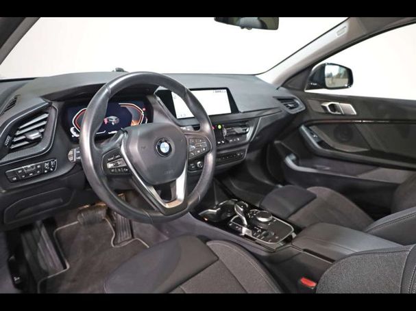 BMW 118i Sport Line 100 kW image number 6