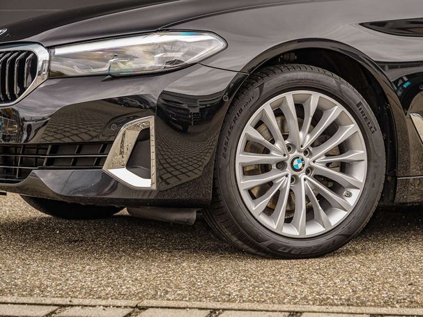 BMW 520d Touring xDrive 140 kW image number 24