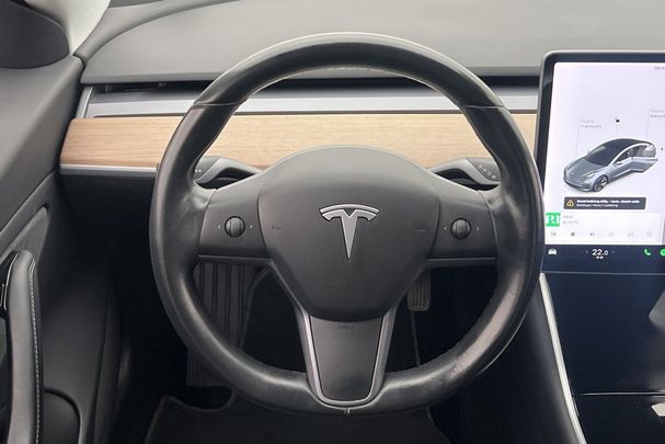 Tesla Model 3 Long Range AWD 324 kW image number 14