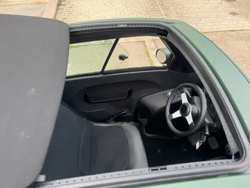 Car image 28