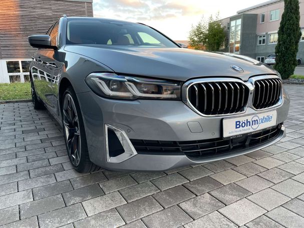 BMW 530d Touring xDrive 210 kW image number 2