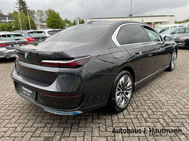 BMW i7 xDrive60 400 kW image number 8