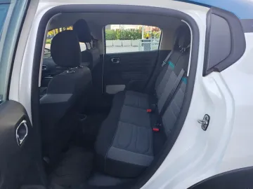 Car image 25