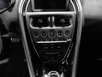 Car image 25