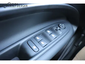 Car image 42