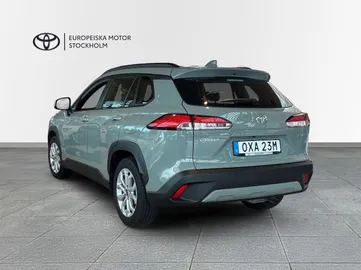 Car image 4