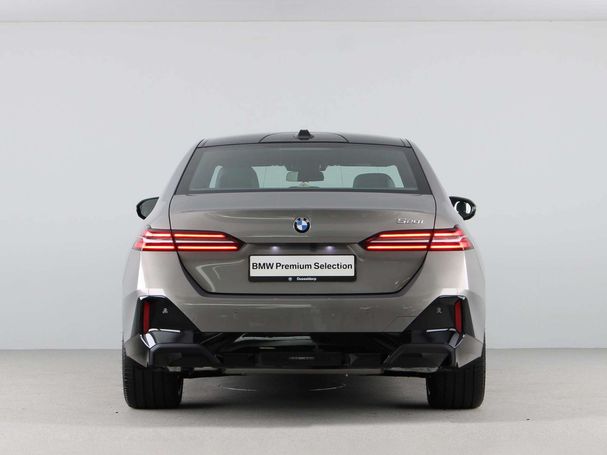 BMW 520i 140 kW image number 10