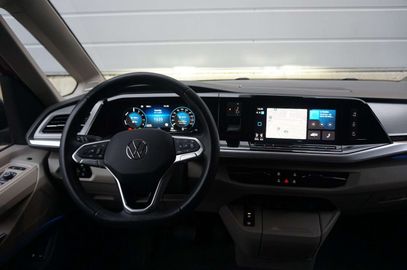 Car image 33