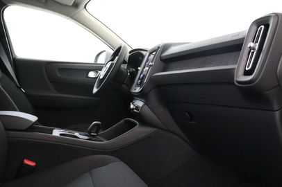 Car image 37