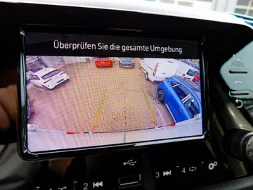 Car image 33
