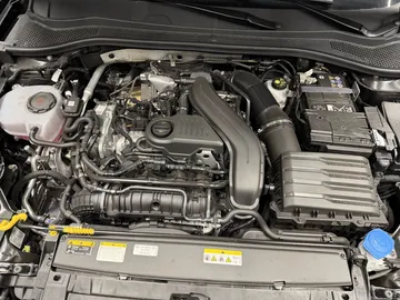 Car image 36