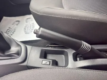 Car image 42