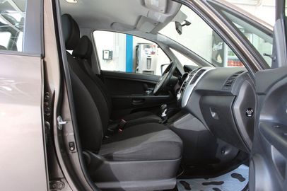 Car image 11