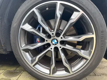 Car image 34
