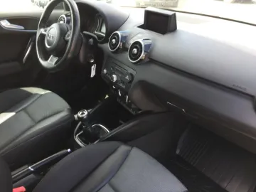 Car image 40