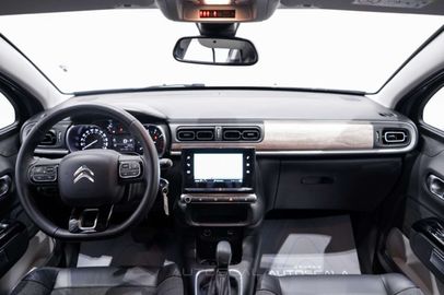 Car image 21