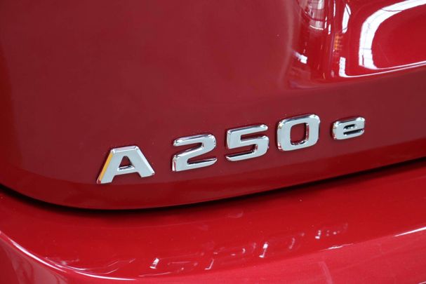 Mercedes-Benz A 250 e 160 kW image number 12