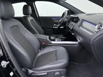 Car image 49
