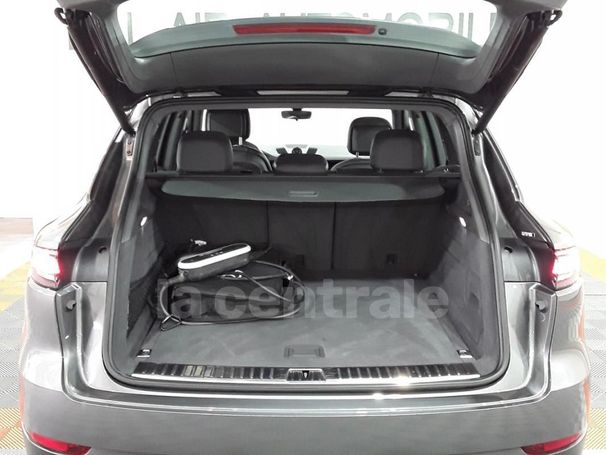 Porsche Cayenne E-Hybrid Tiptronic 340 kW image number 10