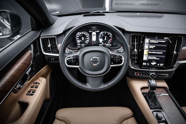 Volvo V90 T4 140 kW image number 20