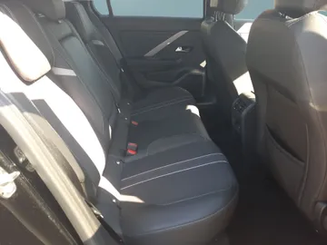 Car image 29