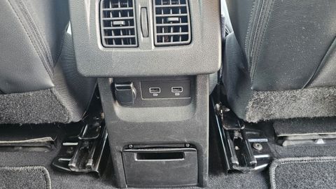 Car image 37