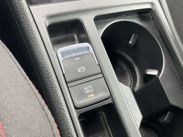 Car image 33