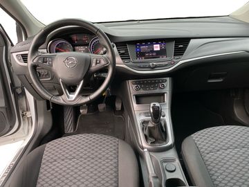 Car image 11