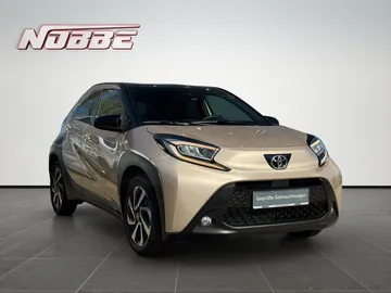 Car image 2
