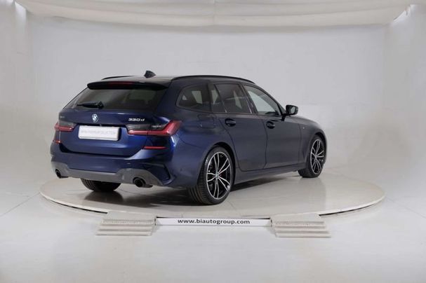 BMW 330d Touring M xDrive 210 kW image number 3