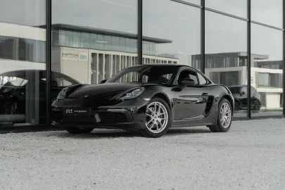 Car image 23
