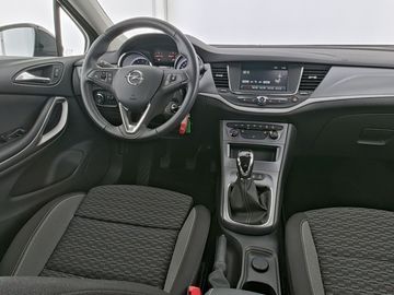 Car image 14