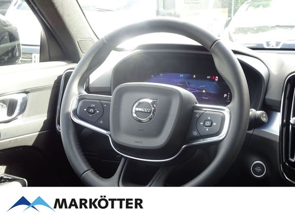 Volvo XC40 B3 Core 120 kW image number 9