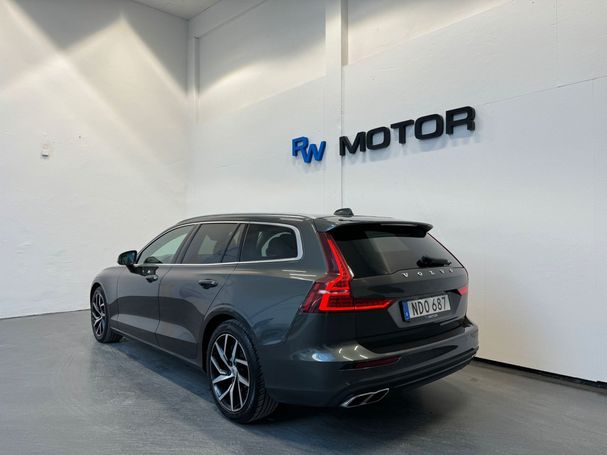 Volvo V60 D3 Momentum 110 kW image number 3