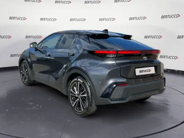 Car image 5
