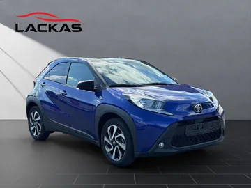 Car image 2
