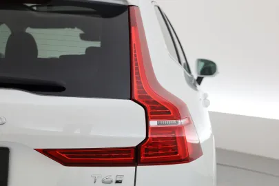 Car image 32