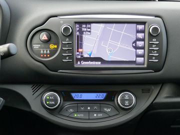 Car image 16