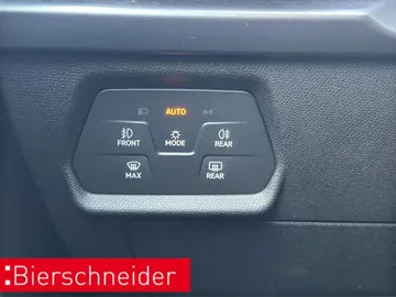 Car image 34