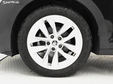 Car image 32