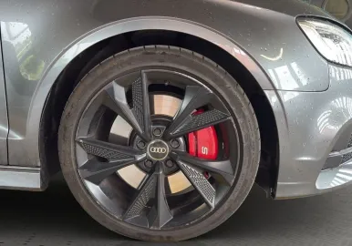 Car image 34