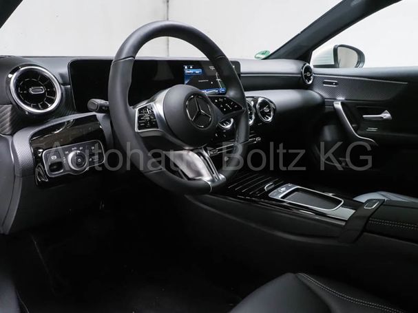 Mercedes-Benz A 200 120 kW image number 4